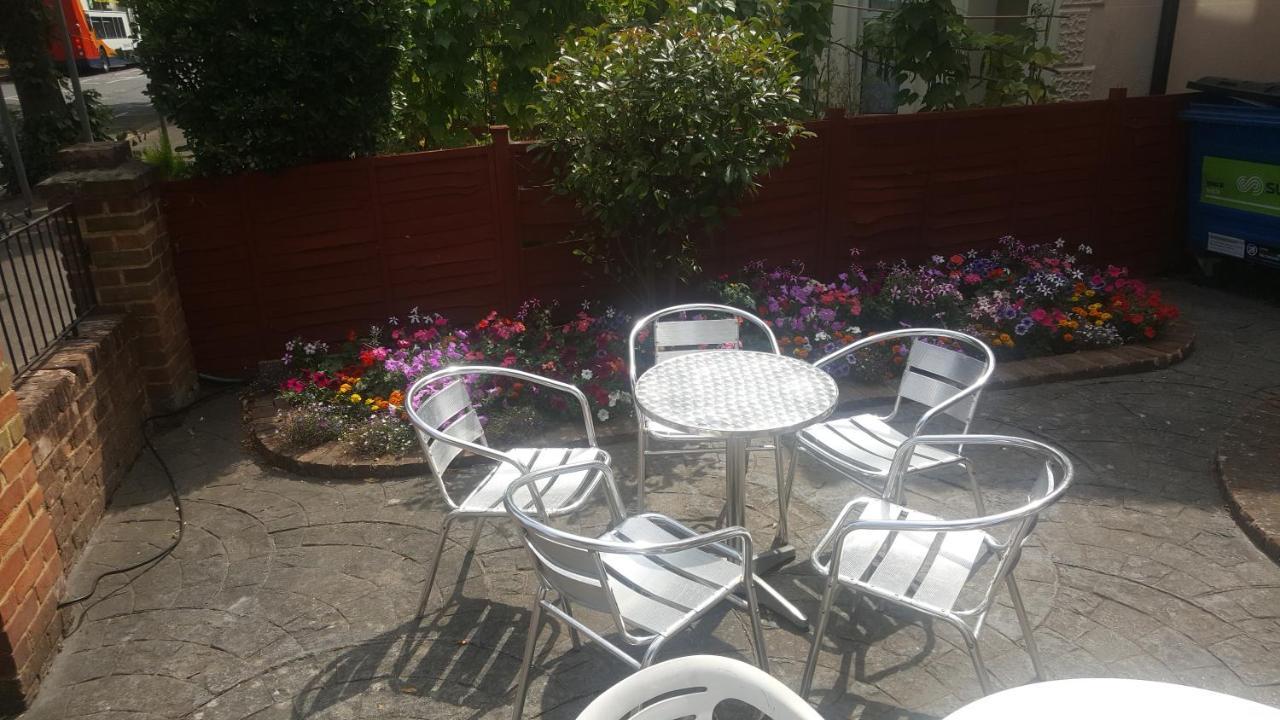 פארנבורו The Silverdale . מראה חיצוני תמונה